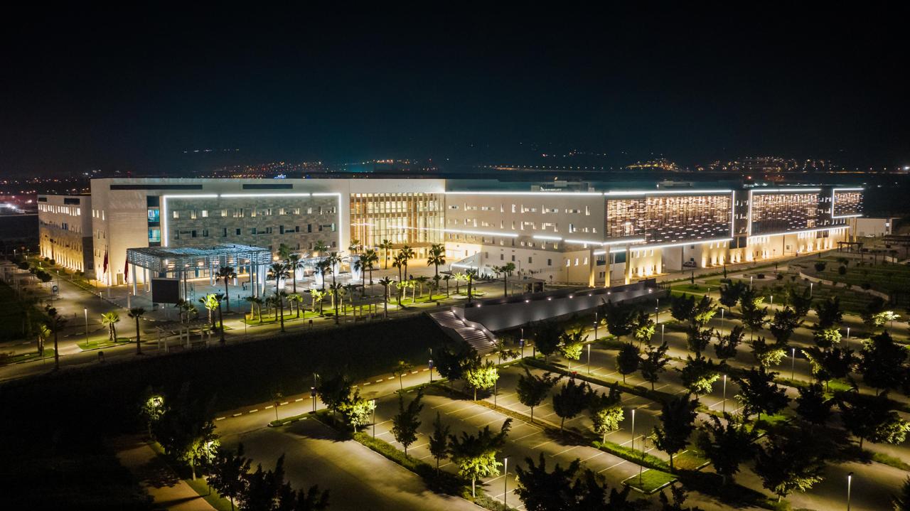 المستشفى الجامعي بأكادير يشرع في استقبال المرضى.. مستشفى جامعي متكامل الوظائف
