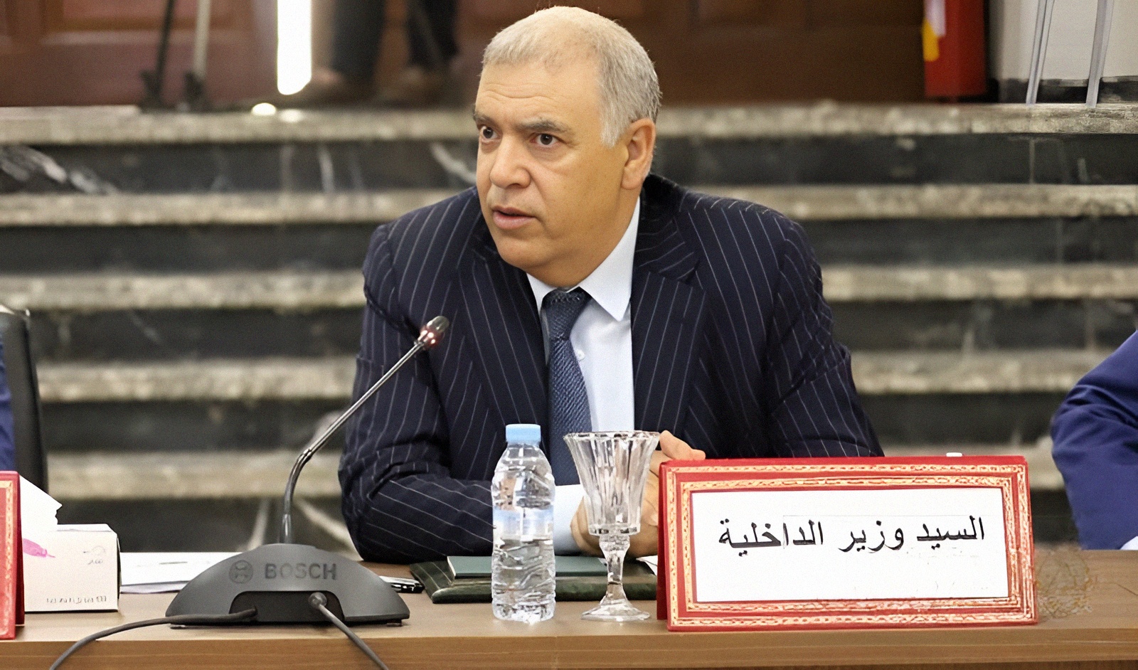 وزير الداخلية عبد الوافي لفتيت يوجِّه تحذيراً شديد اللهجة لفئة من المنتخبين .. 