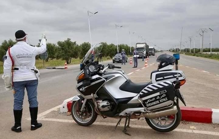 السياقة المتهورة تقود سائق شاحنة إلى قبضة درك سيدي بوعثمان