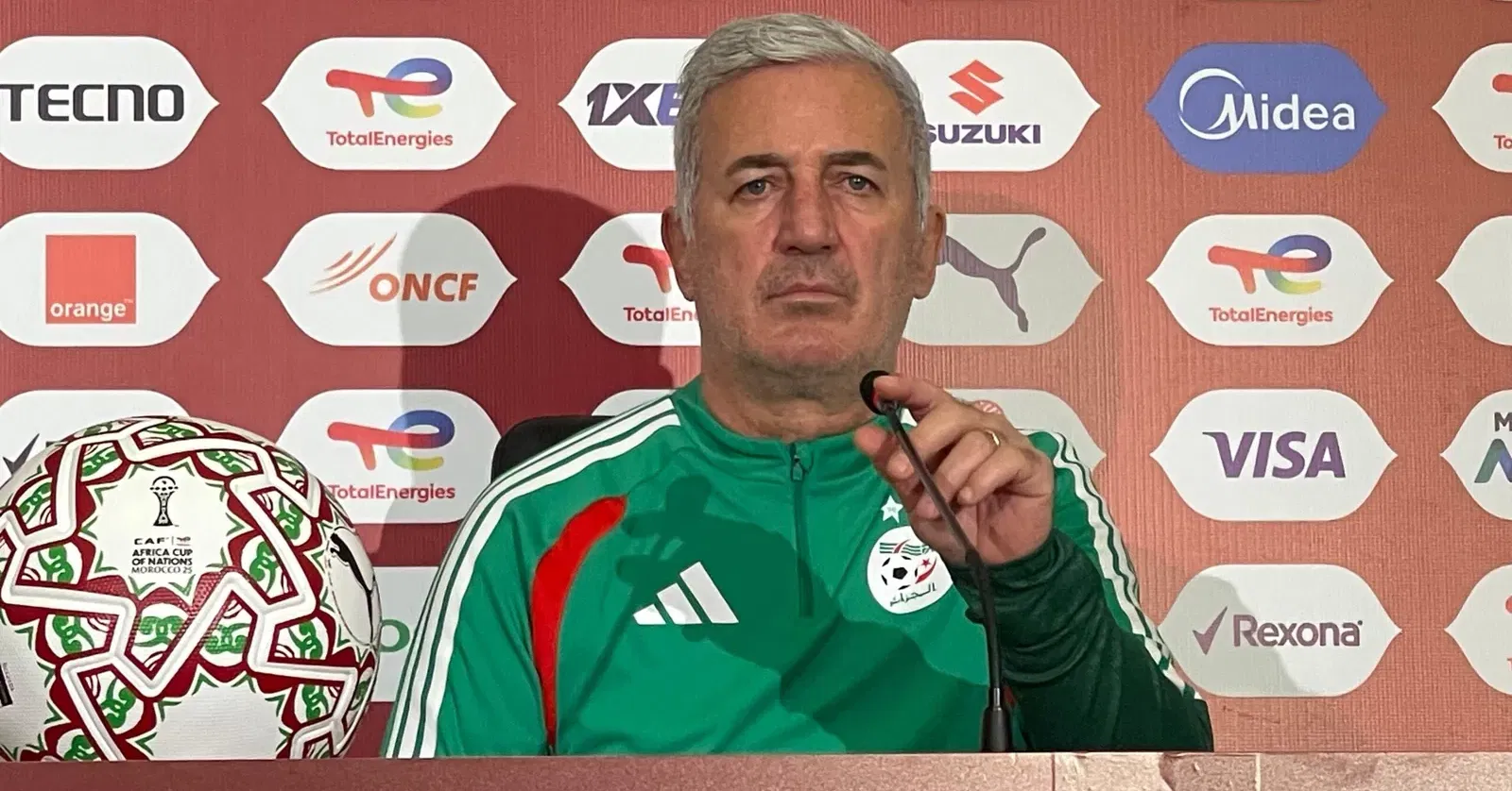 مدرب المنتخب الجزائري فلاديمير بيتكوفيتش يشيد بالبنيات التحتية الرياضية العالية الاحتراف التي وفرها المغرب