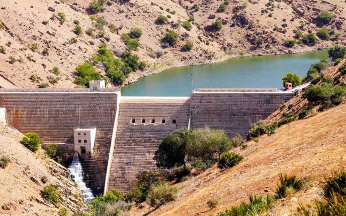 مواصلة إنجاز عدة سدود صغرى لتعبئة الموارد المائية السطحية بحوض سبو