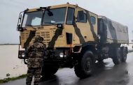 المدرعات الجديدة للقوات المسلحة الملكية المغربية في قلب عمليات إنقاذ المتضررين من فيضانات الشمال