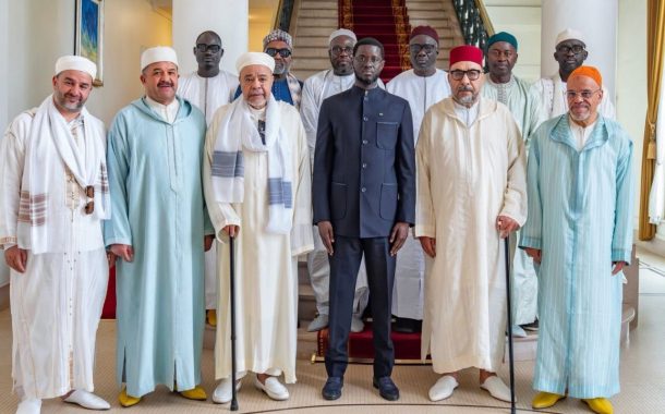 الرئيس السنغالي باسيرو ديوماي فاي يستقبل شيخ الطريقة التيجانية بالمغرب محمد الكبير