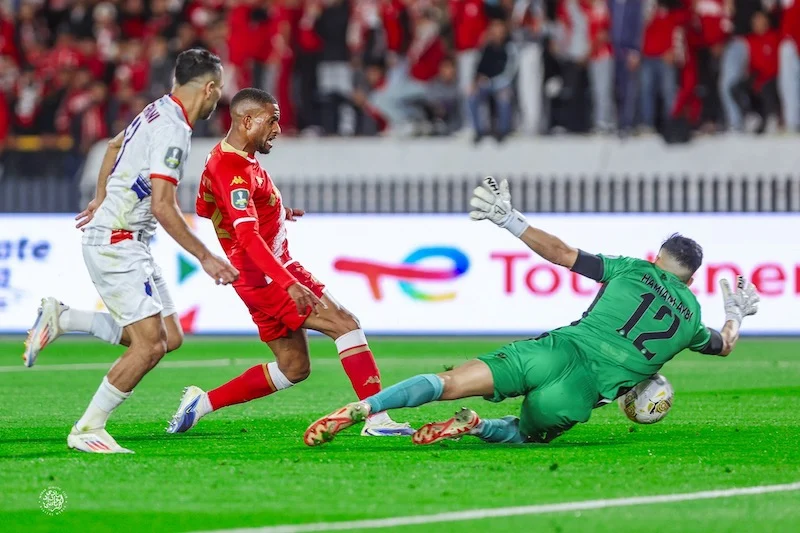 ​أولمبيك آسفي يُقصي الوداد الرياضي من قلب الدار البيضاء ويضرب موعدا مع اتحاد العاصمة الجزائري في نصف نهائي كأس الكونفدرالية
