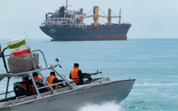 إيران تعيد إغلاق مضيق هرمز أمام حركة الملاحة ردا على الحصار الأمريكي