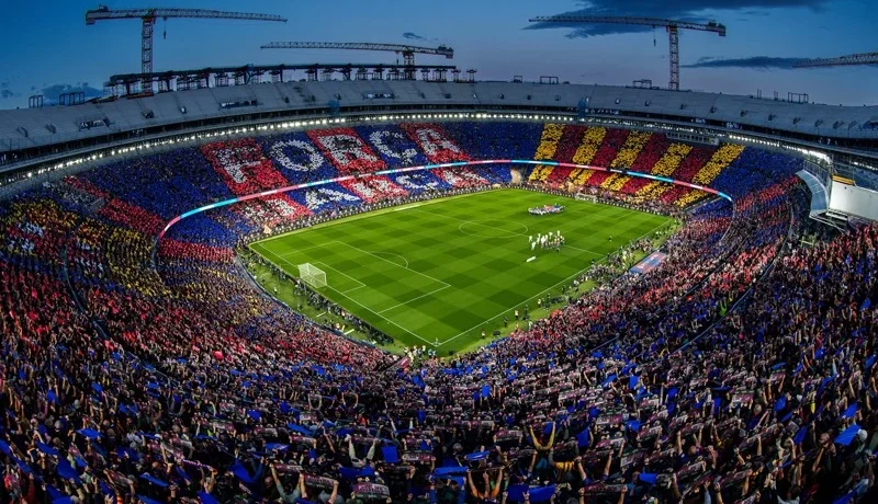نادي برشلونة يهزم ريال مدريد في 
