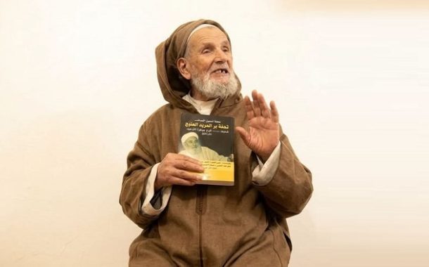 عين الشق تودع الشيخ عبد الرحمن الحاتمي بعد عقود من خدمة القرآن والإمامة