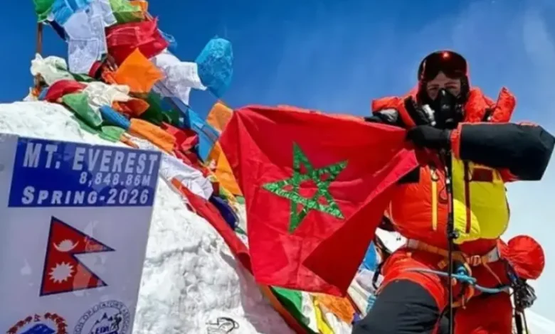 الملك محمد السادس يهنئ المتسلقة المغربية نوال صفنضلة بعد تحقيق إنجاز عالمي غير مسبوق