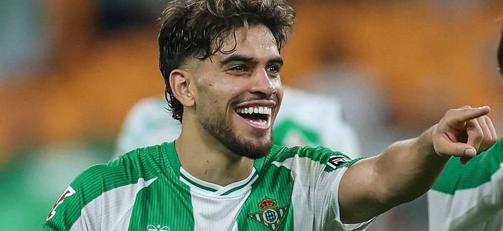 أرسن فينغر .. الزلزولي هو أفضل جناح أيسر في 