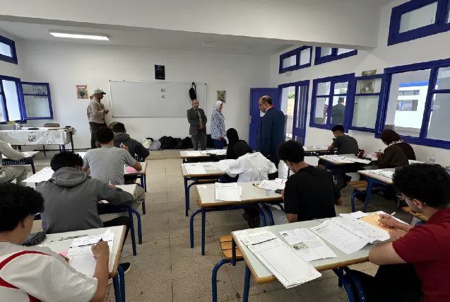 وزارة التربية الوطنية تكشف حصيلة البكالوريا: 465 ألف مترشحة ومترشح و4126 حالة غش