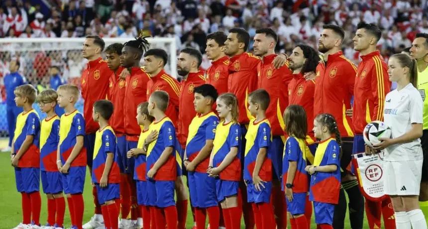 لماذا لا يردد لاعبو منتخب إسبانيا وجماهيرهم النشيد الوطني في المونديال؟!