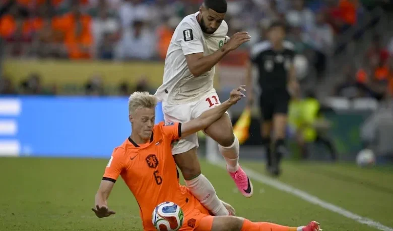 مونديال 2026.. بعد تفوقه أداءً ونتيجةً.. المنتخب الوطني المغربي يقصي هولندا ويتأهل لدور ثمن النهائي