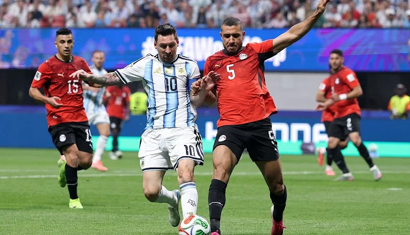 مونديال 2026.. الأرجنتين تقلب الطاولة على المنتخب المصري وتعبر بصعوبة لربع نهائي مونديال 2026