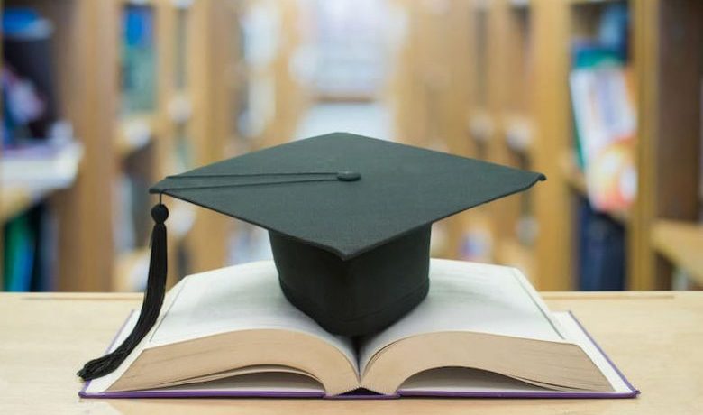 رسوم الدكتوراه بالتوقيت الميسر.. جدل قانوني وتساؤلات حول مبررات رفعها إلى 20 ألف درهم في السنة