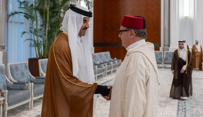 بتعليمات ملكية سامية.. أخنوش يمثل جلالة الملك في تقديم التعازي في وفاة صاحب السمو الشيخ حمد بن خليفة آل ثاني