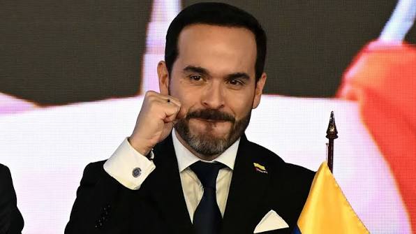 الرئيس الكولومبي يعتزم إغلاق سفارات بلاده في العديد من دول العالم من بينها الجزائر والسنغال وجنوب إفريقيا