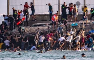 في حصيلة مؤقتة..57 جثة على السواحل وآلاف المهاجرين المقتحمين لسبتة المحتلة يعودون طواعية إلى المغرب بعد ساعات طوال من الجوع والعطش والزرواطة في الثغر المحتل