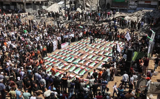 جنازة مهيبة لـ112 فردا من عائلة واحدة  بمدينة غزة بعد ثلاثة أعوام تحت الركام