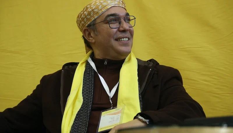 حين تتحول السياسة إلى هوس بالفايسبوك.. ردا على هرطقات أوزين
