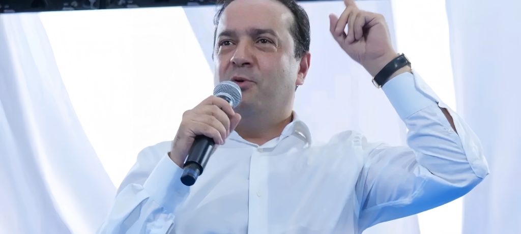 رئيس حزب التجمع الوطني للأحرار محمد شوكي يلجأ إلى القضاء لمواجهة ادعاءات تمس بشخصه وسمعته