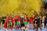 الملك محمد السادس يهنئ أسود القاعة بعد التتويج بلقب كأس أمم إفريقيا للمرة الرابعة تواليا